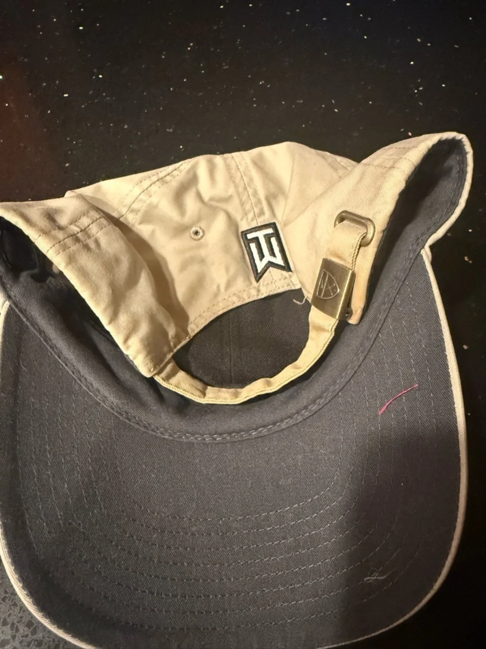 Nike Tiger Woods Golf Men’s Tan Swoosh Baseball Cap